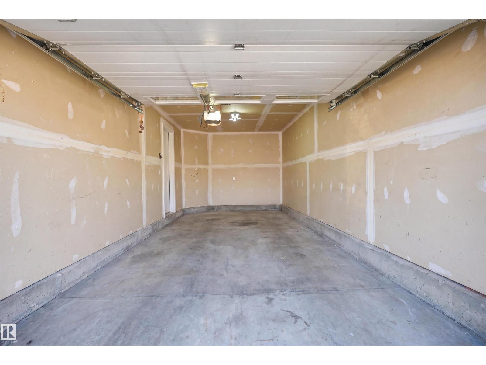 7323 24 Ave SW - 37