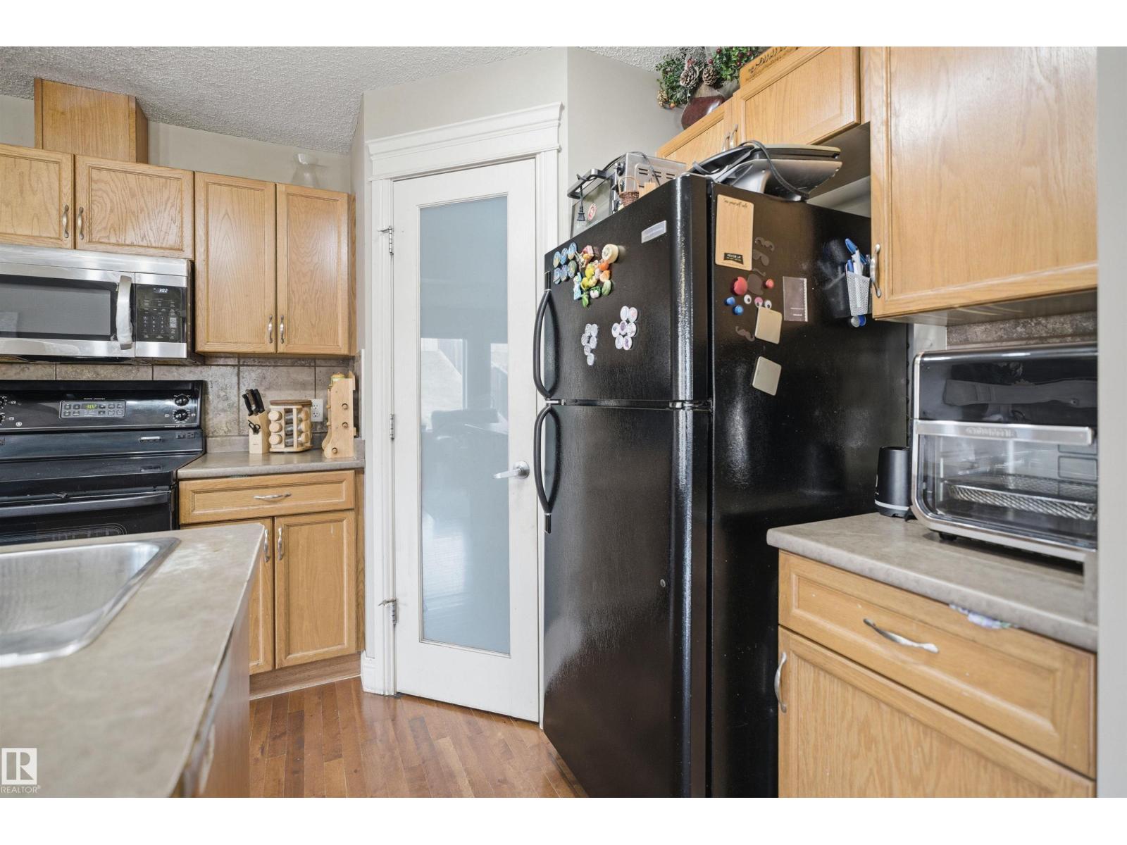 3533 11 Street NW - 13