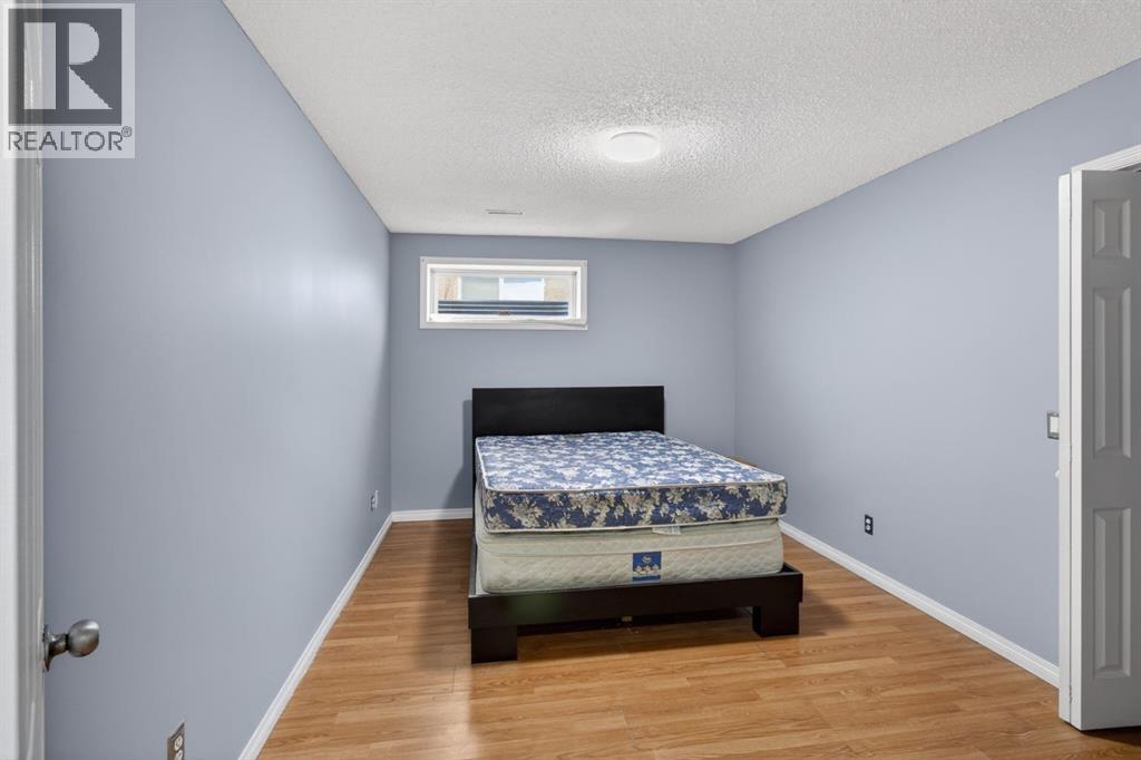 108 Kodiak Crescent - 28