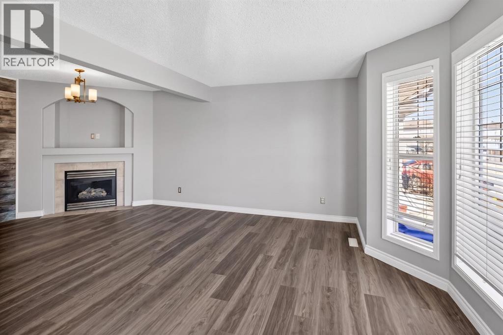 108 Kodiak Crescent - 7