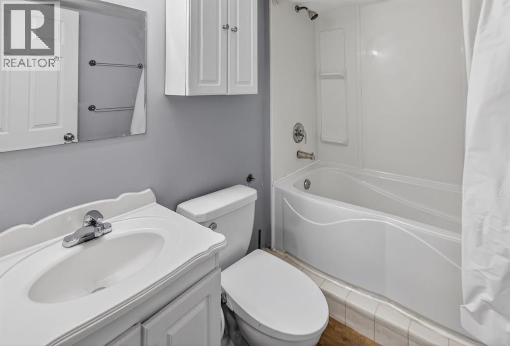 108 Kodiak Crescent - 30