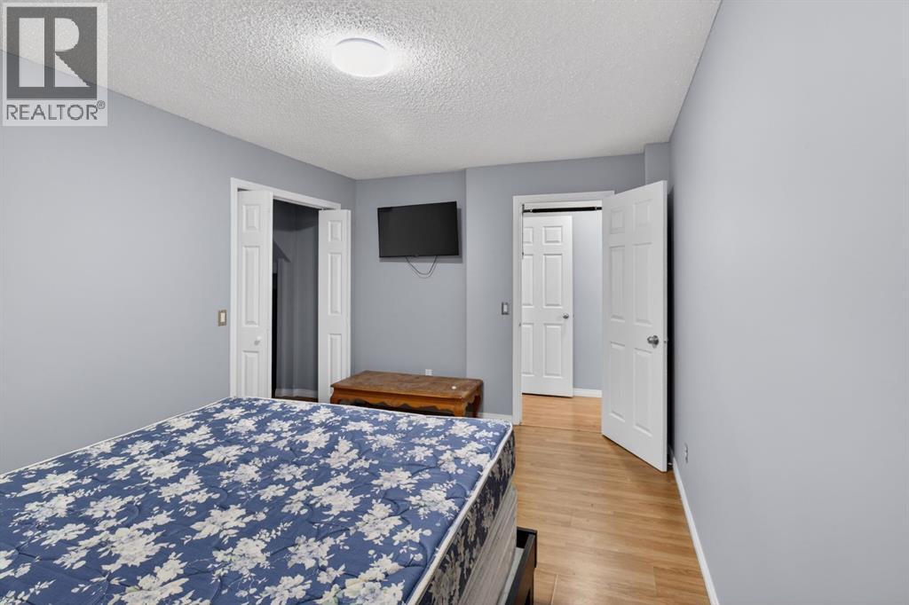 108 Kodiak Crescent - 29