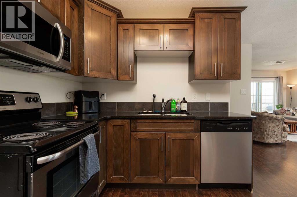 8, 899 Mt Sundance Manor W — photo 10