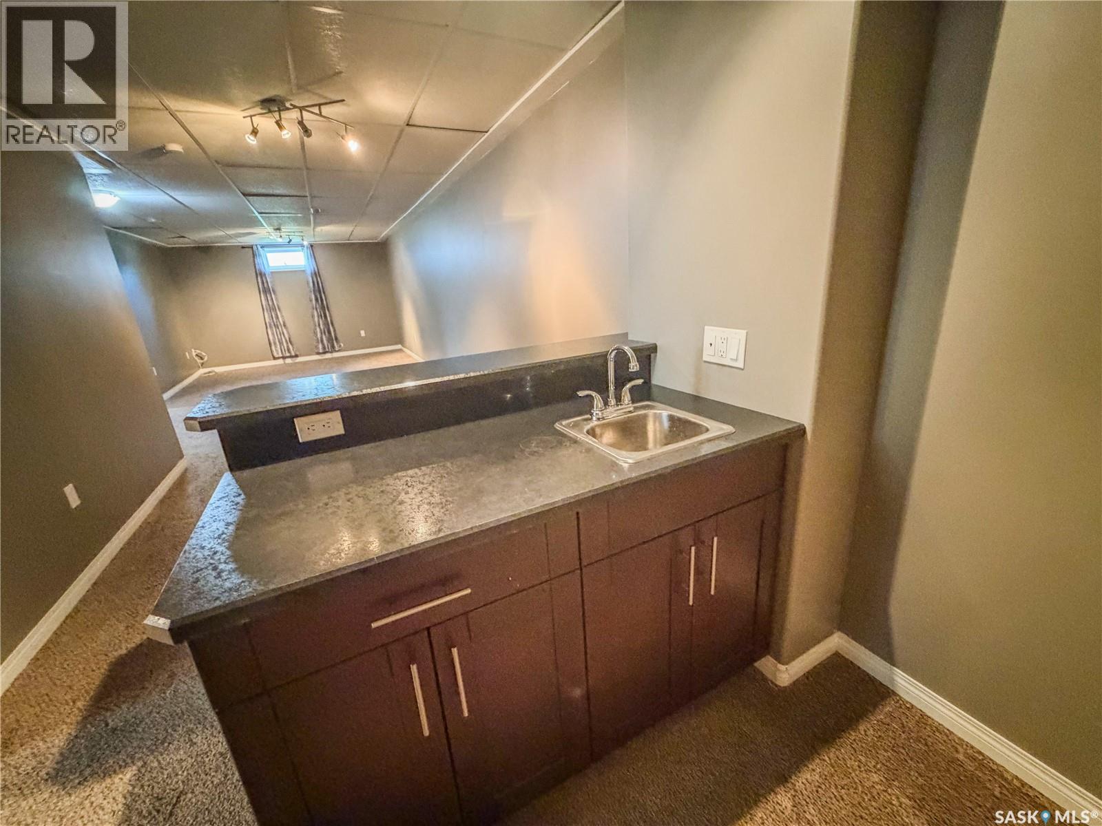 80 Morrison DRIVE - 40