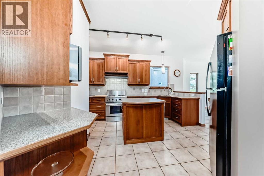 60 Hamptons Terrace NW - 9