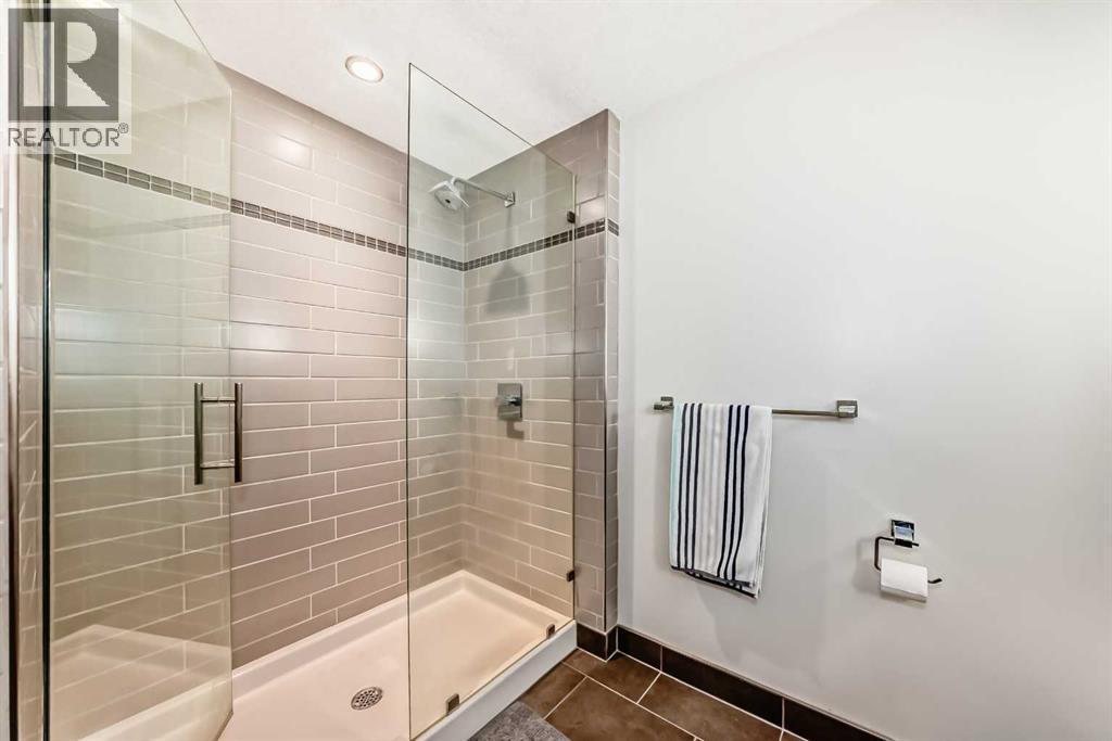 60 Hamptons Terrace NW - 36