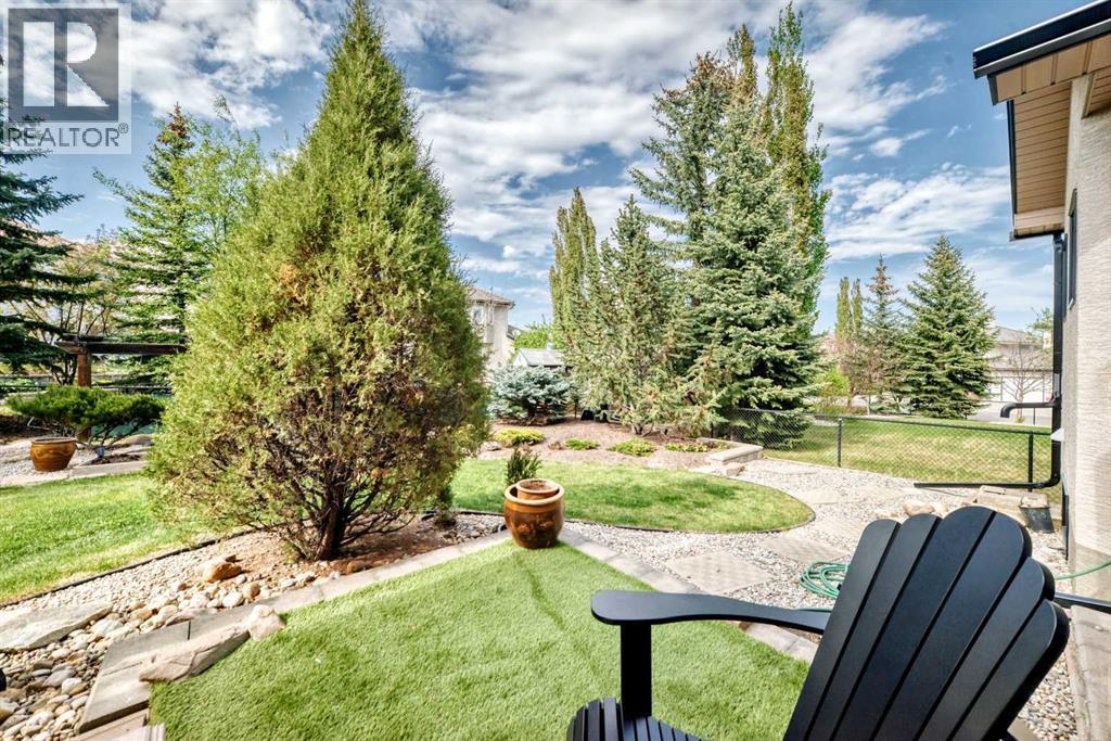 60 Hamptons Terrace NW - 39