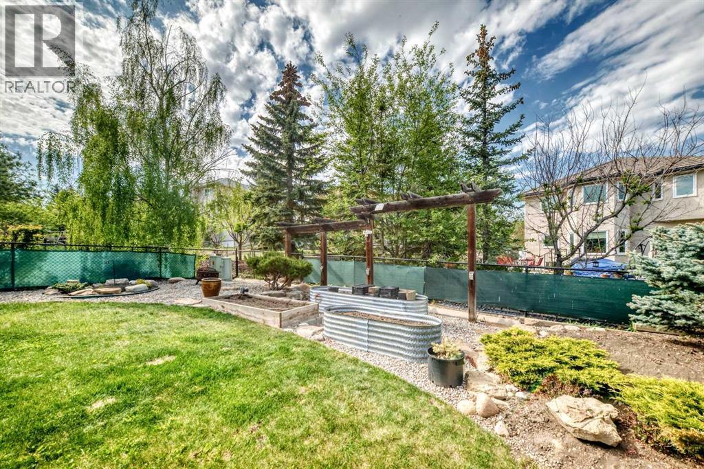 60 Hamptons Terrace NW - 48
