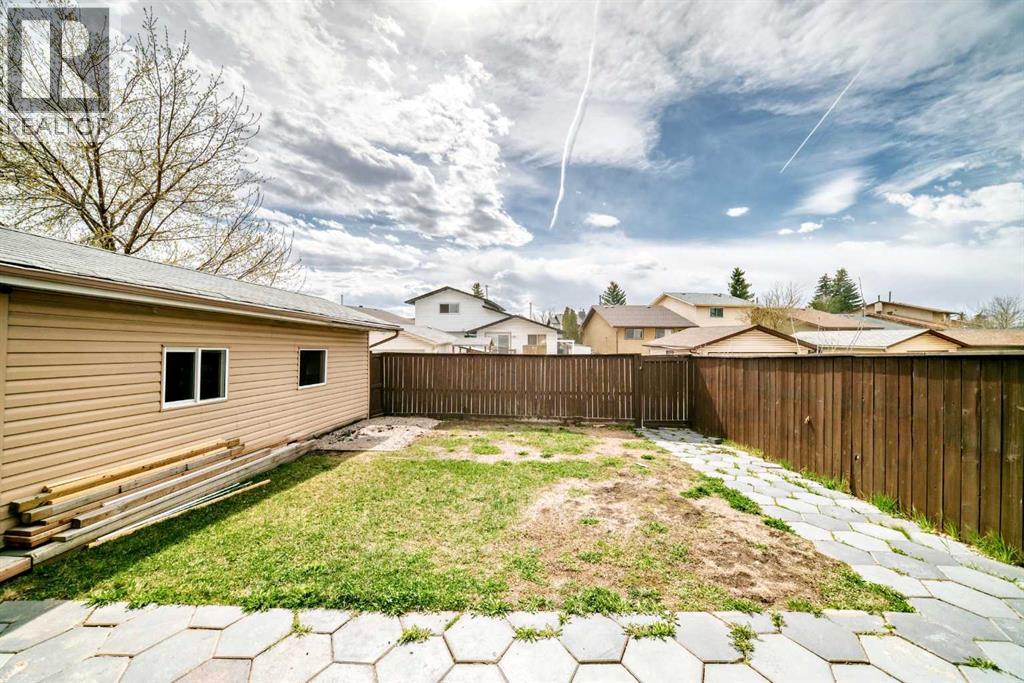 6824 Temple Drive NE - 42