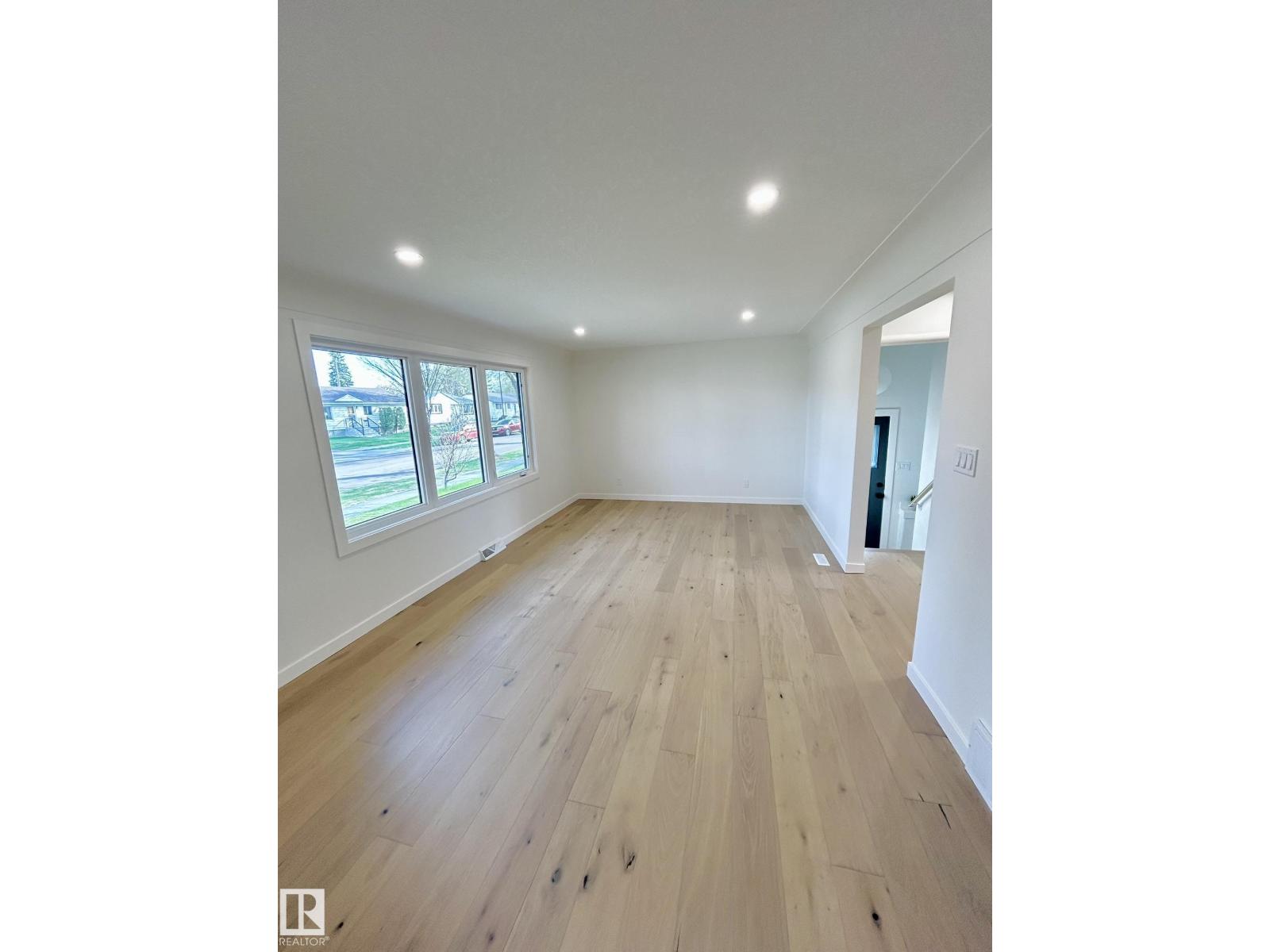 8516 64 AV NW - 7
