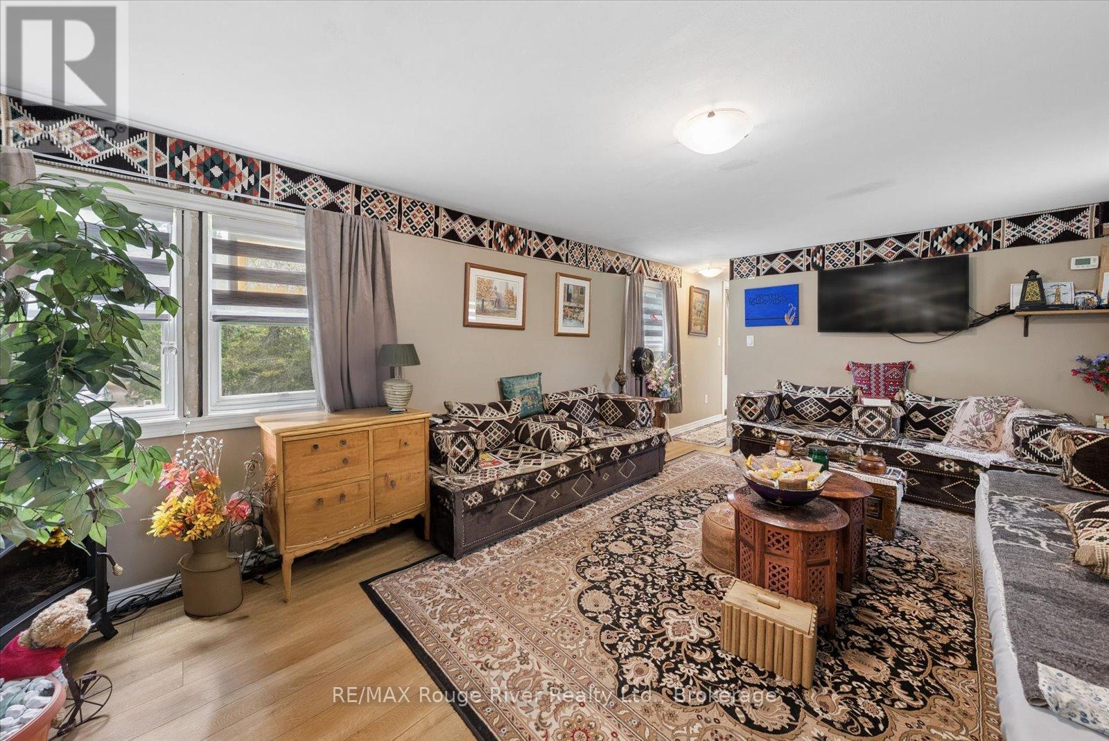 189 PINE LANE - 13