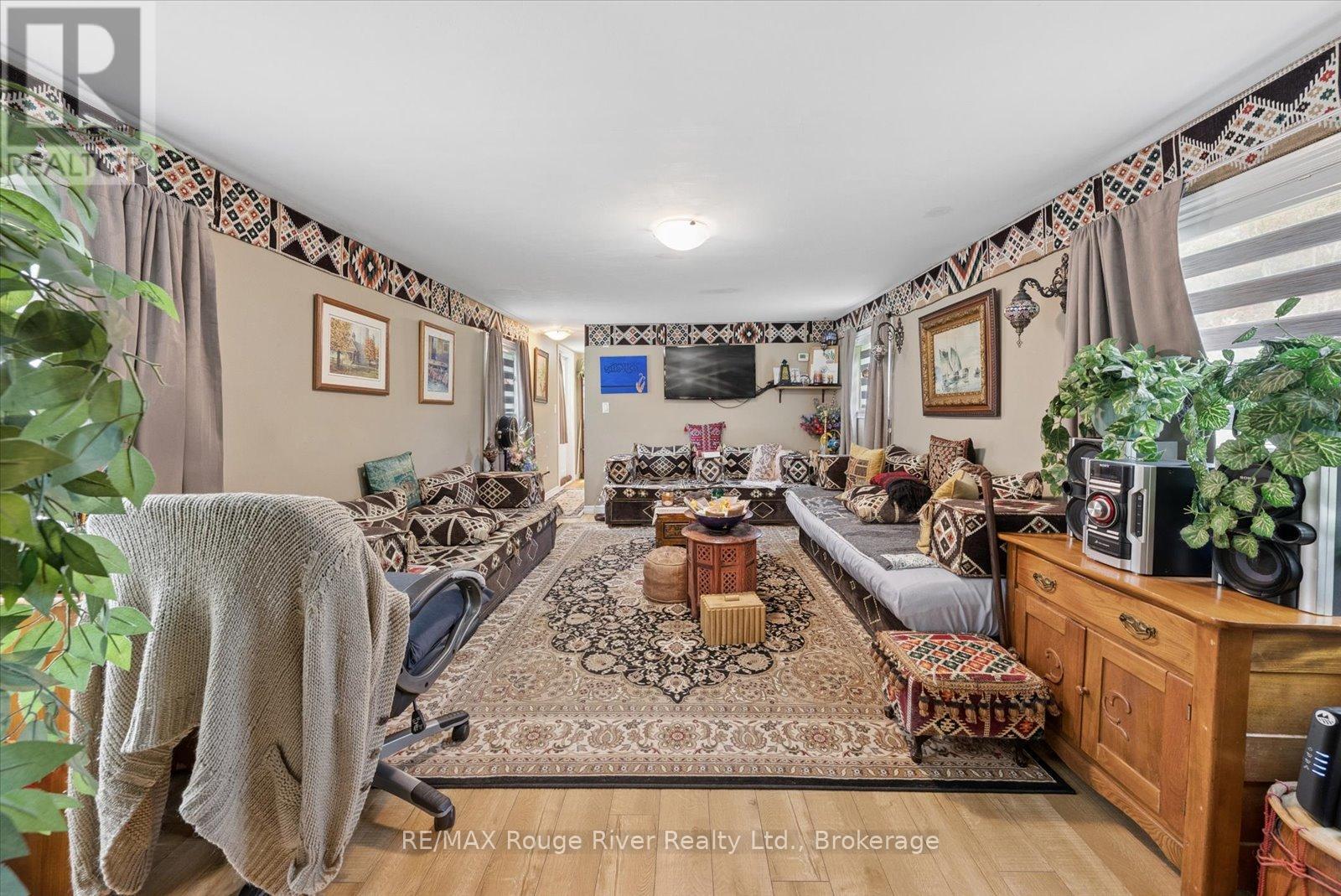189 PINE LANE - 12
