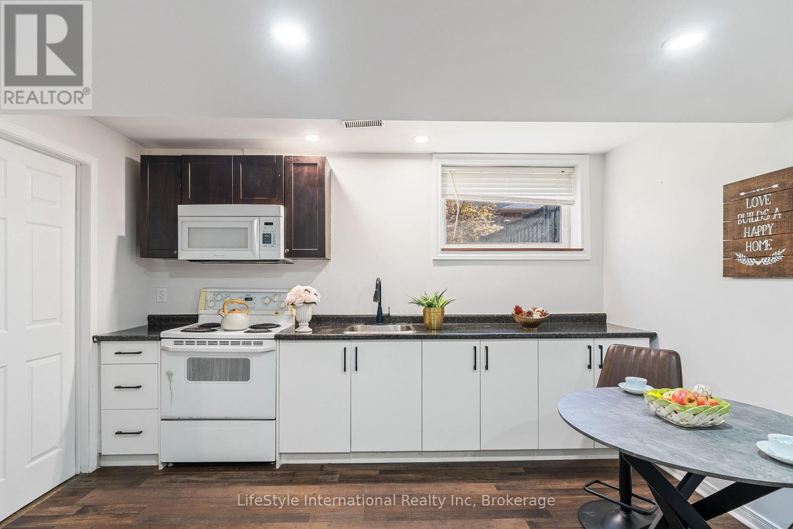 63 HAGAN AVENUE - 32