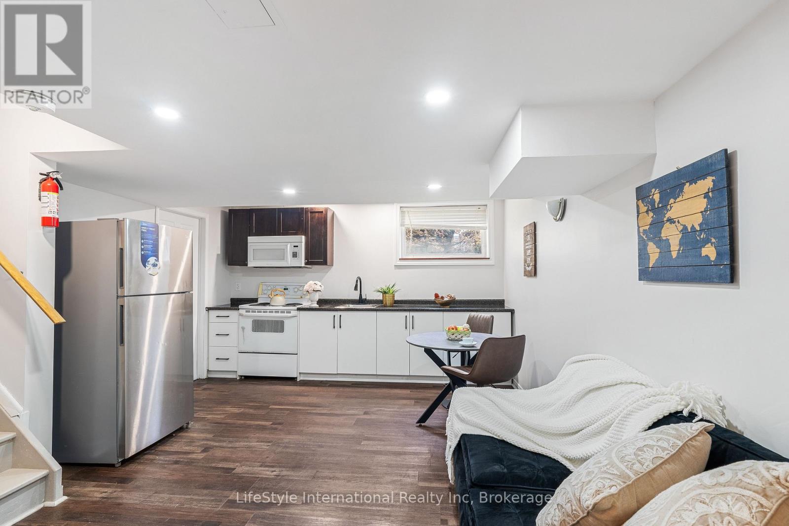 63 HAGAN AVENUE - 34
