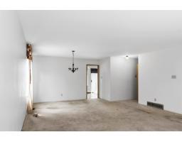 9381 139 Street, Surrey, BC V3V7K9 Photo 10