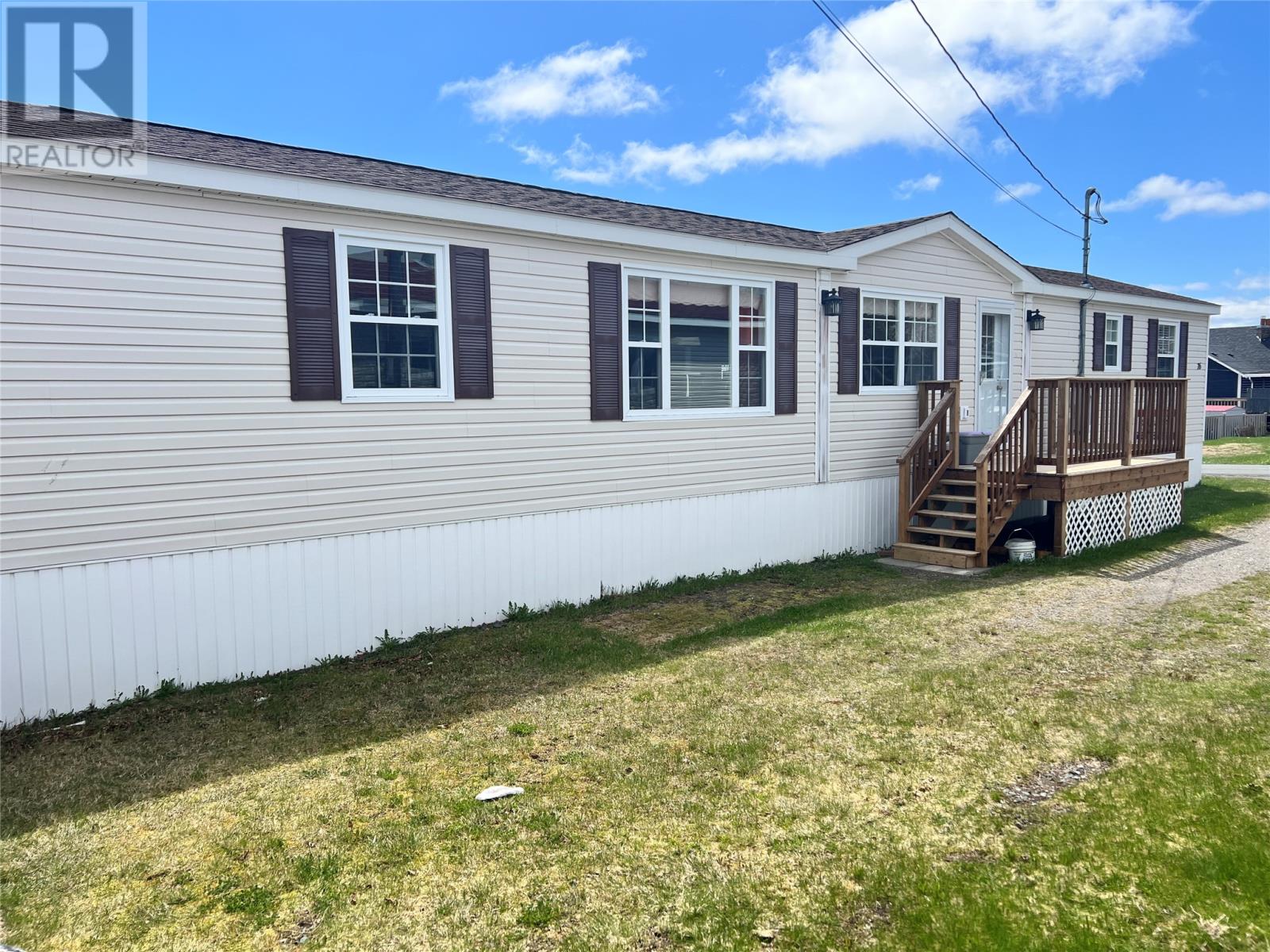 16 Trailer Court - 1