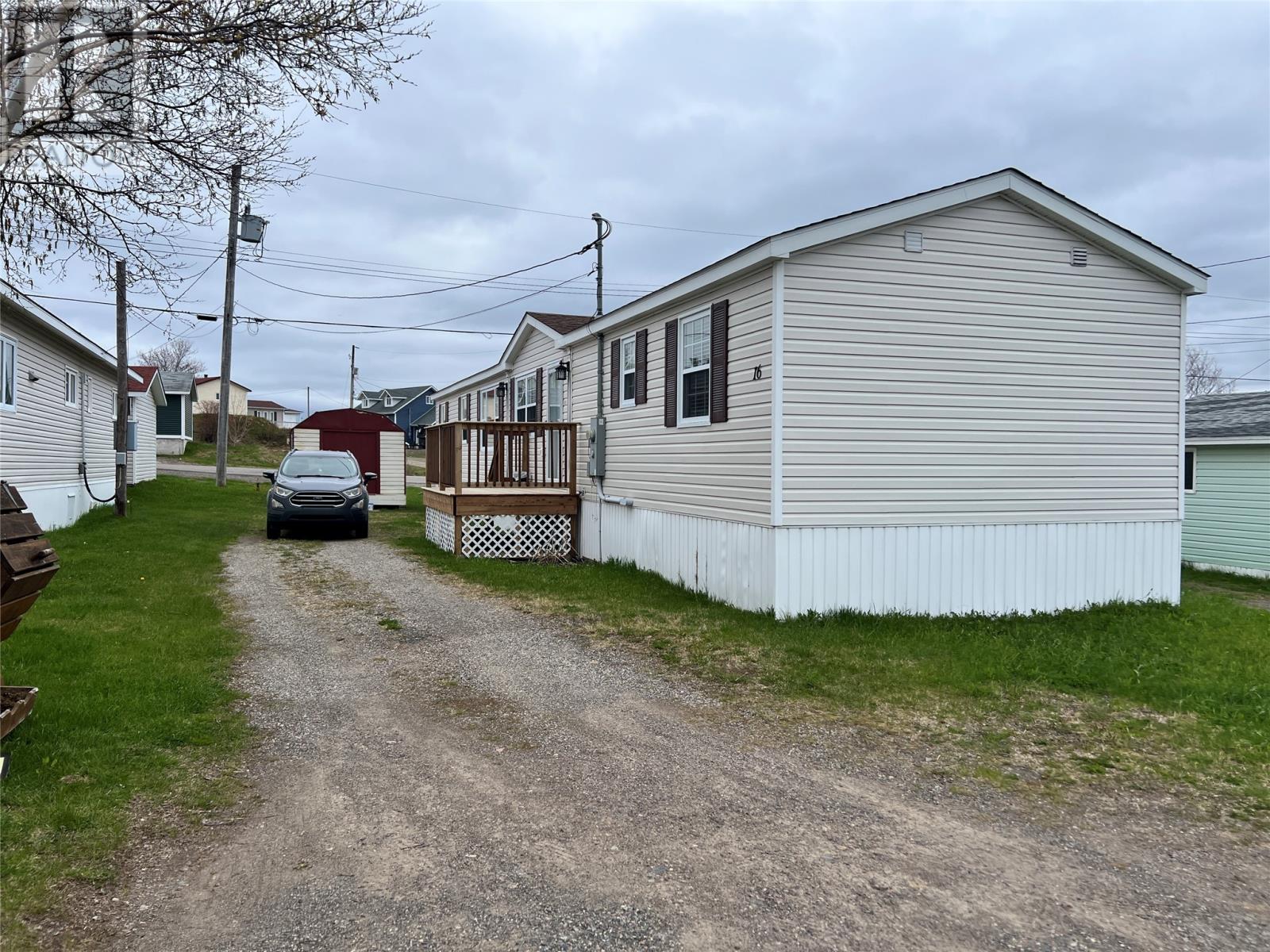 16 Trailer Court - 27