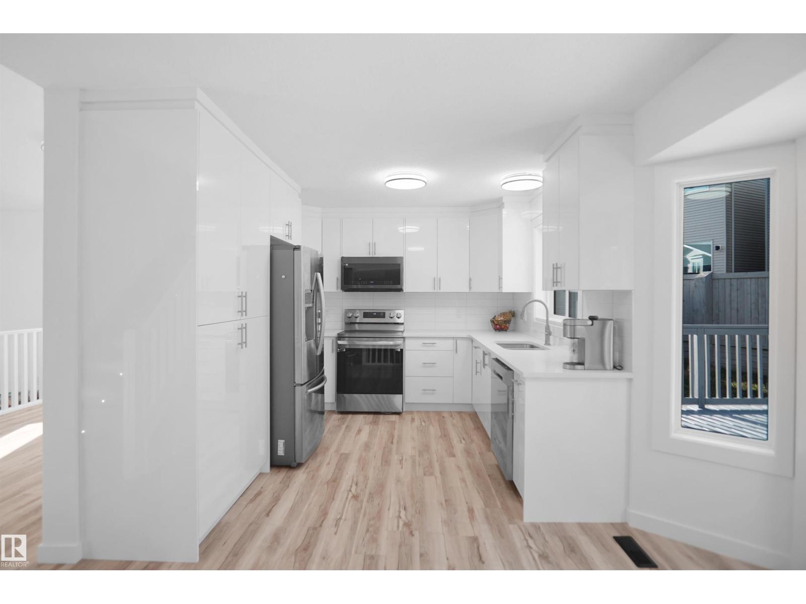 10018 173 AV NW - 15