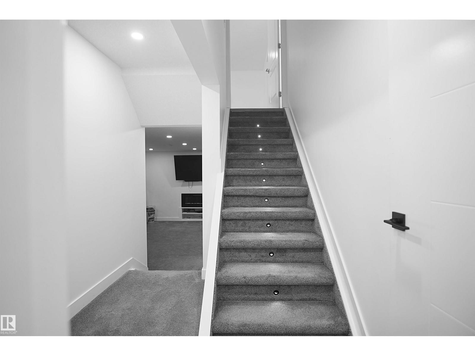 10018 173 AV NW - 39