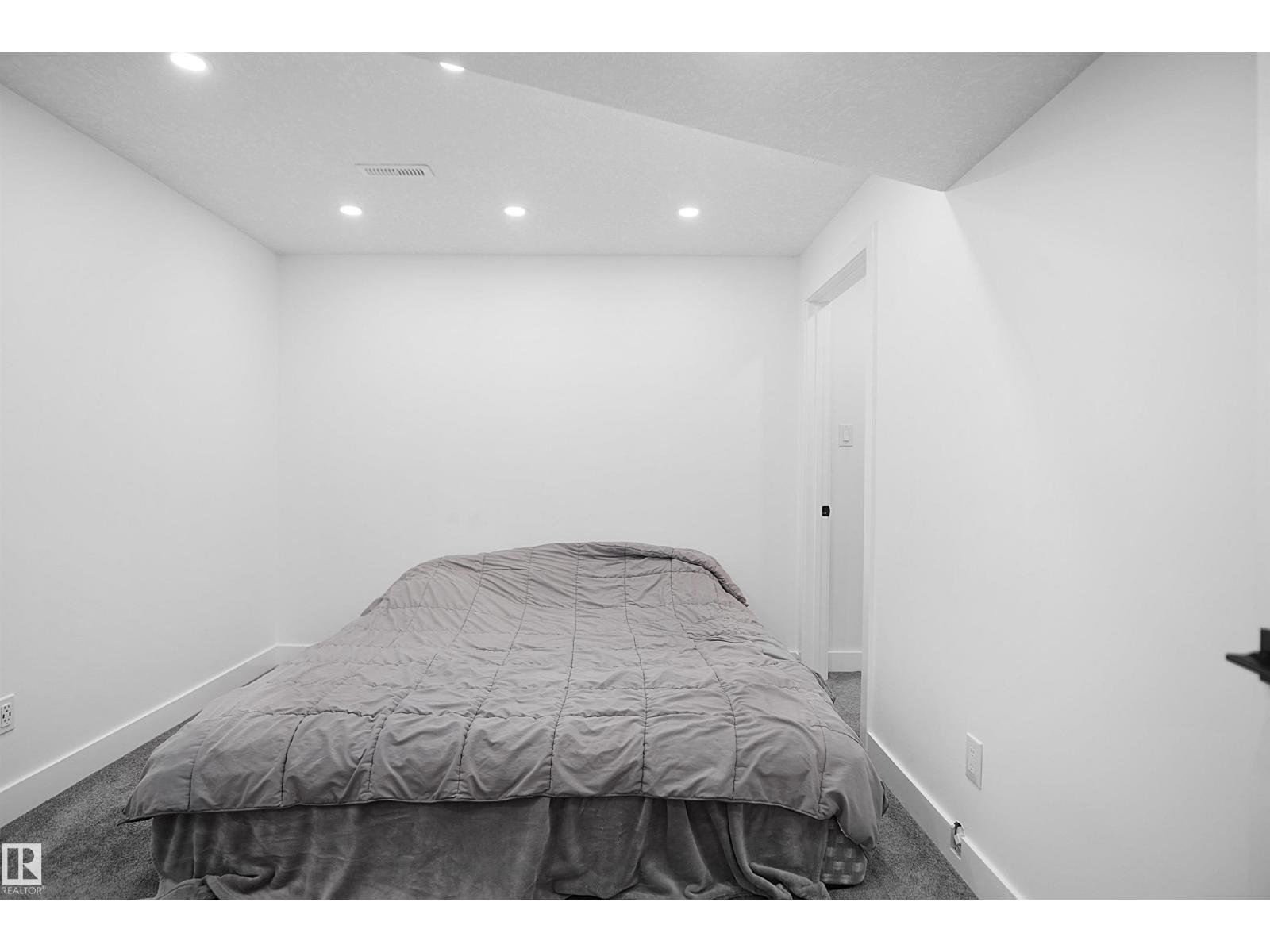 10018 173 AV NW - 45