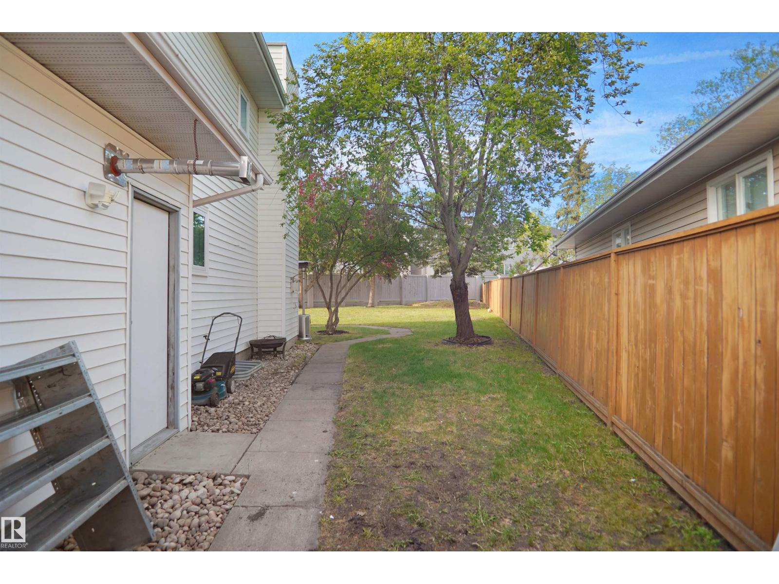 10018 173 AV NW - 49