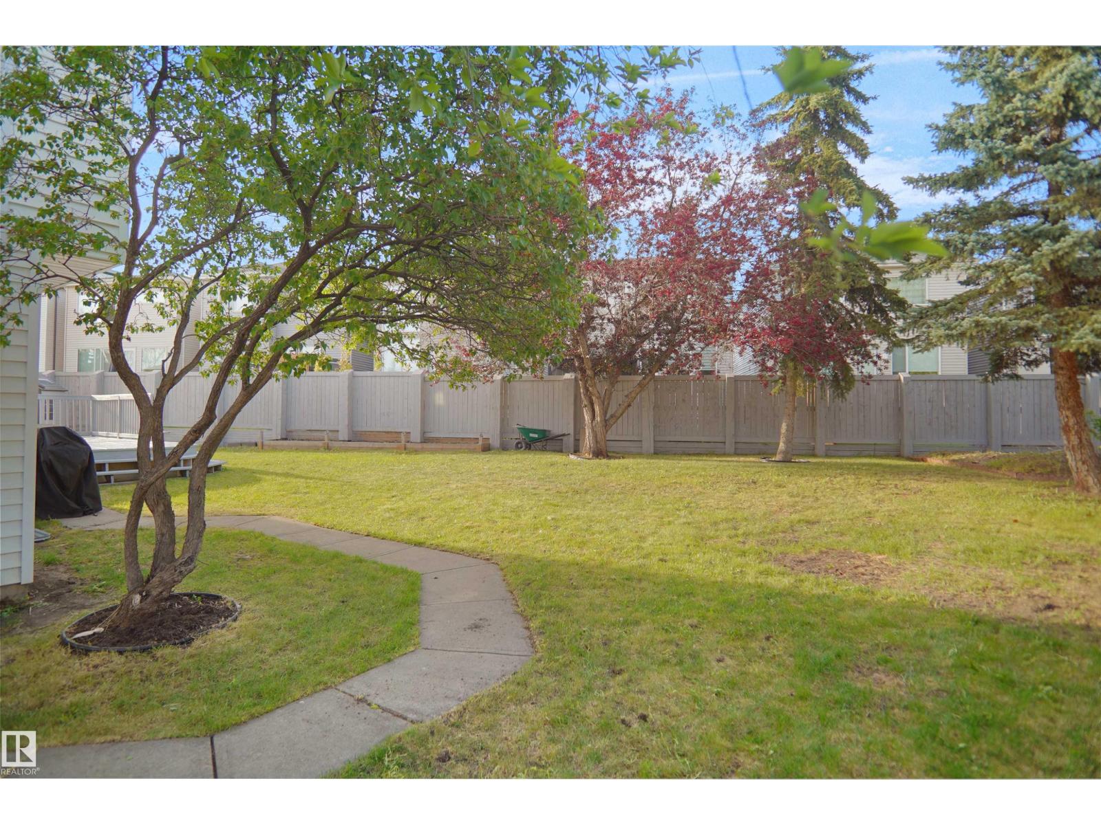 10018 173 AV NW - 50