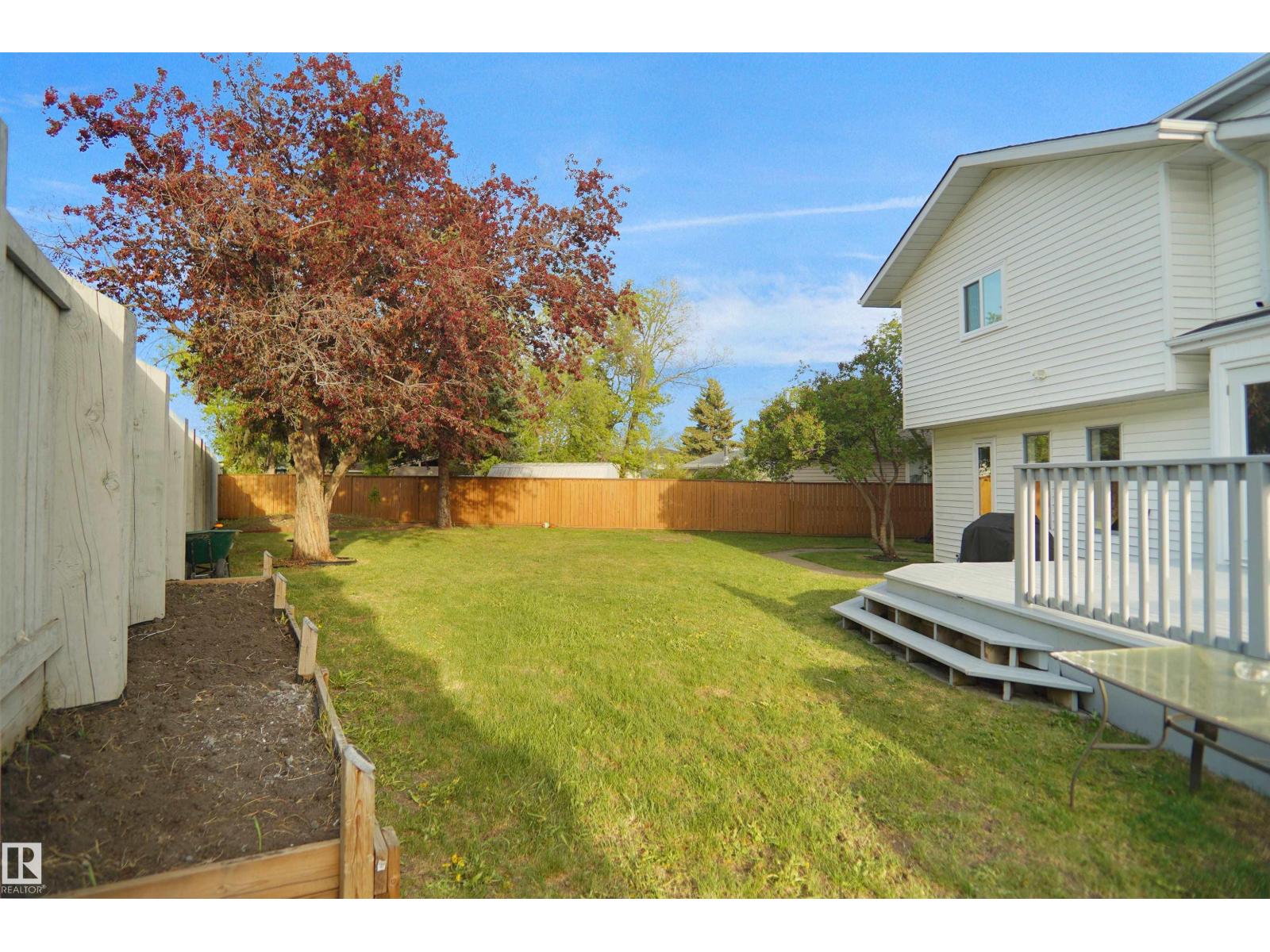 10018 173 AV NW - 55