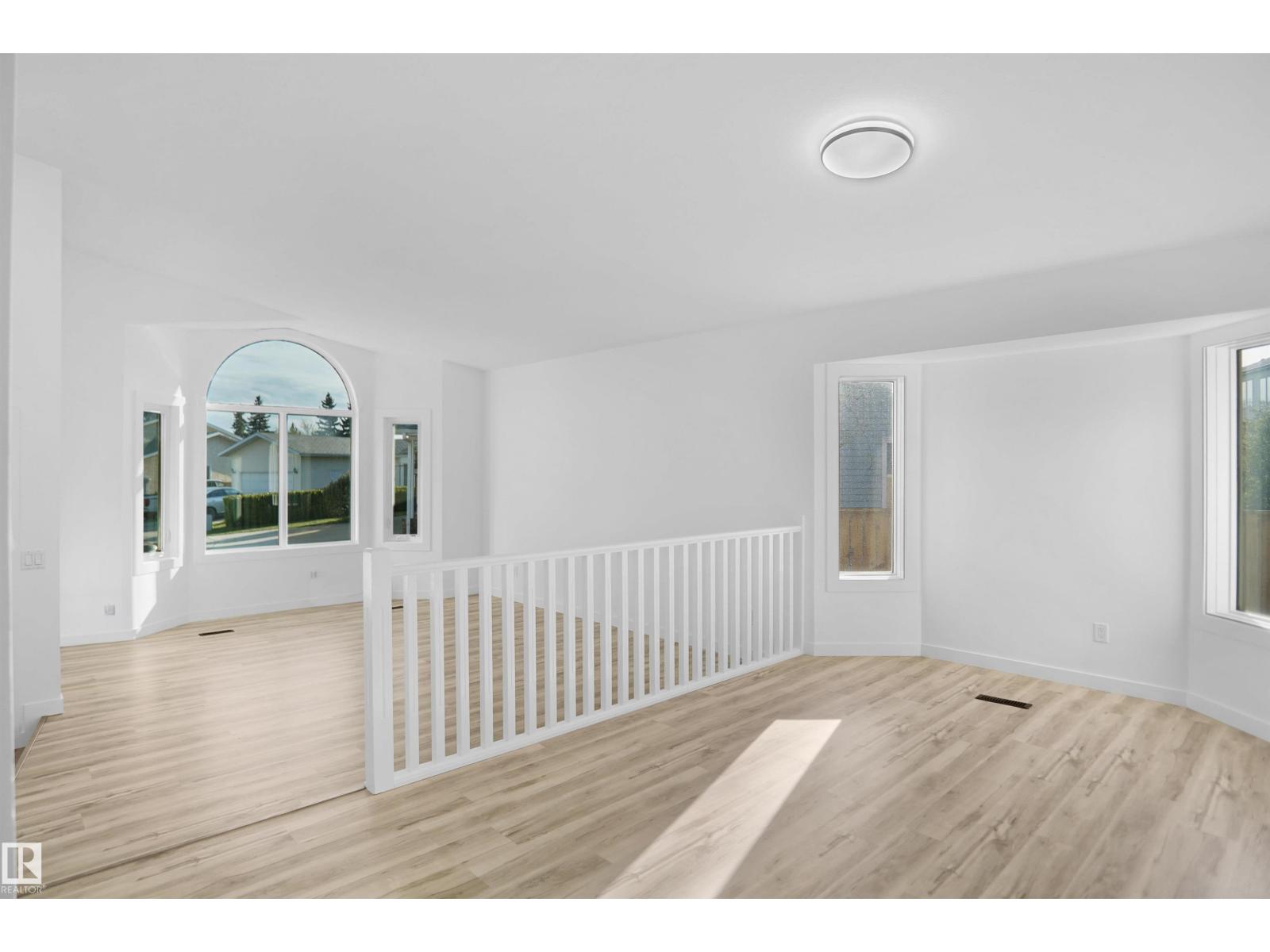 10018 173 AV NW - 8