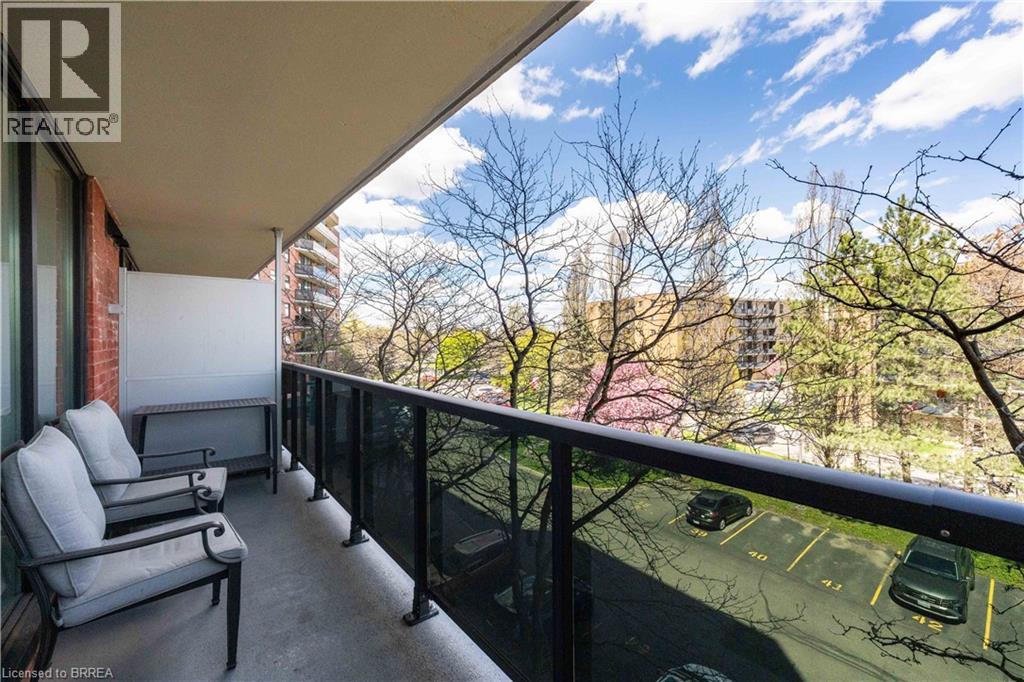 #401 9 BONHEUR Court - 9