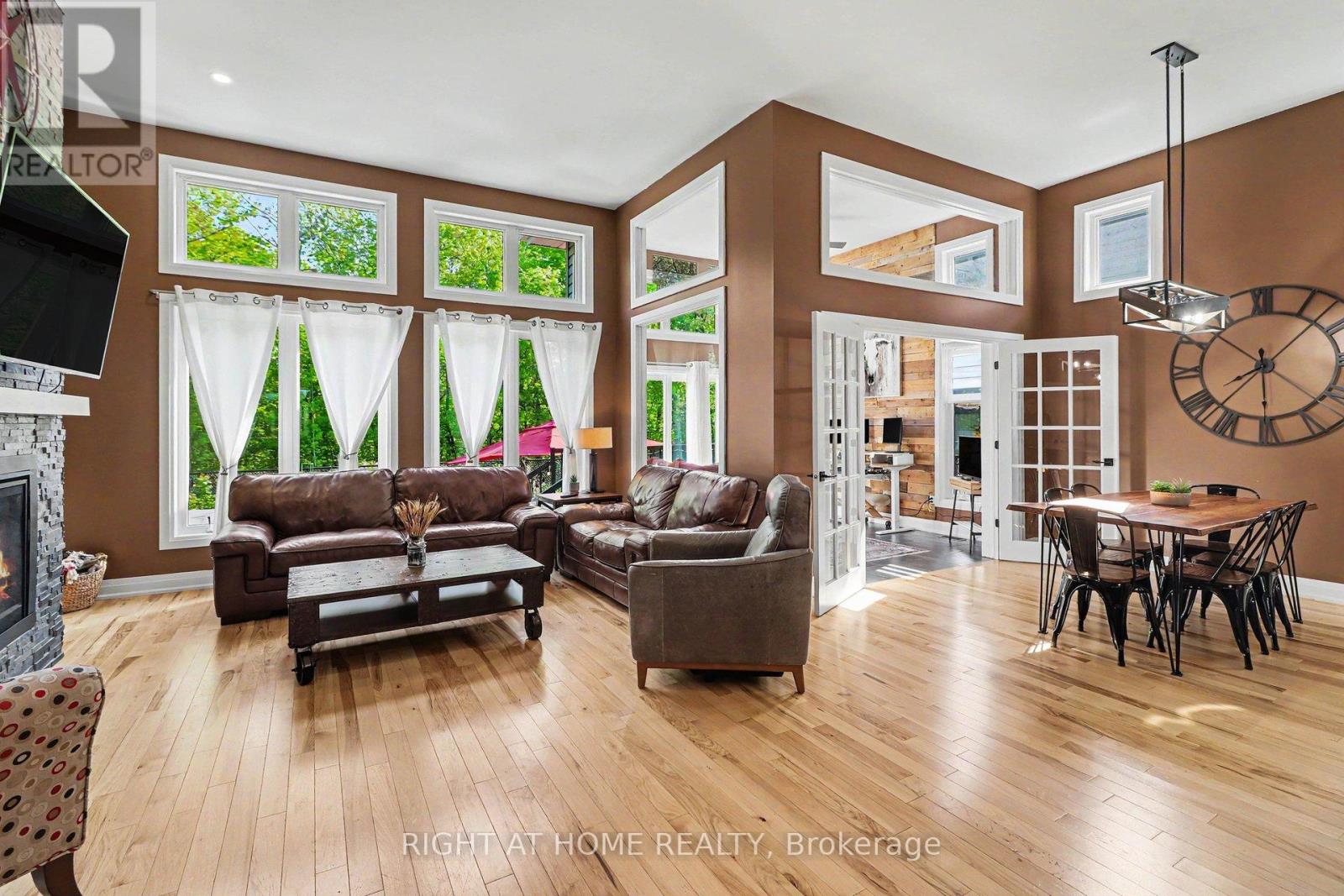 12' Ceilings
