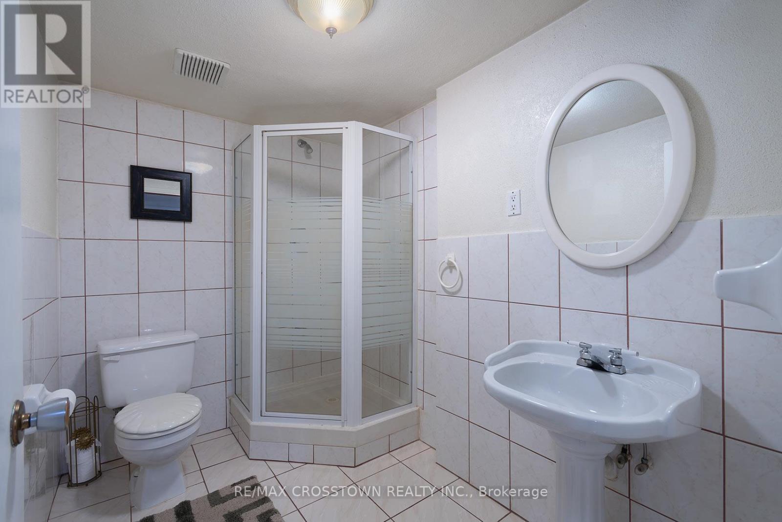119 FIELDGATE DRIVE - 35