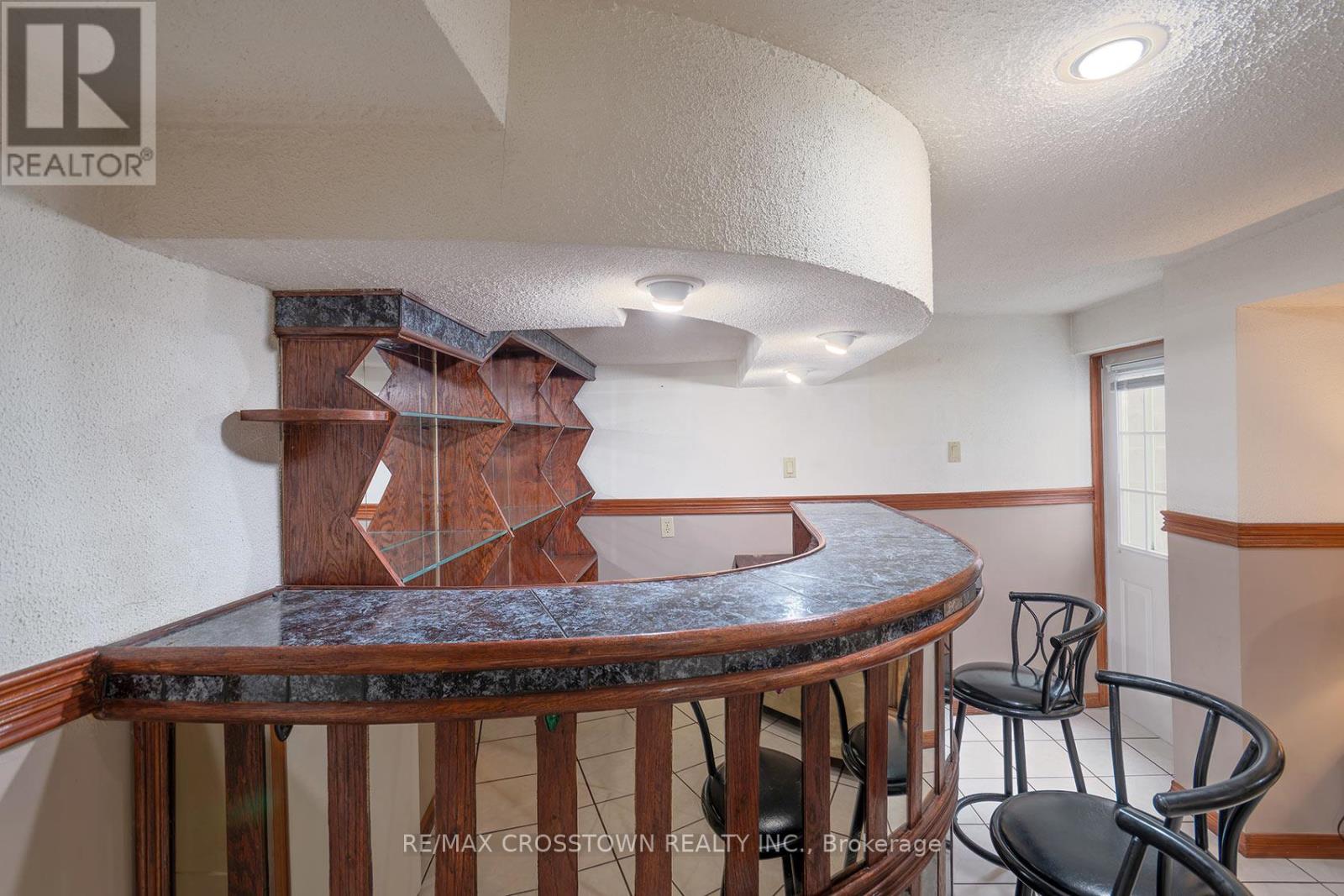 119 FIELDGATE DRIVE - 34