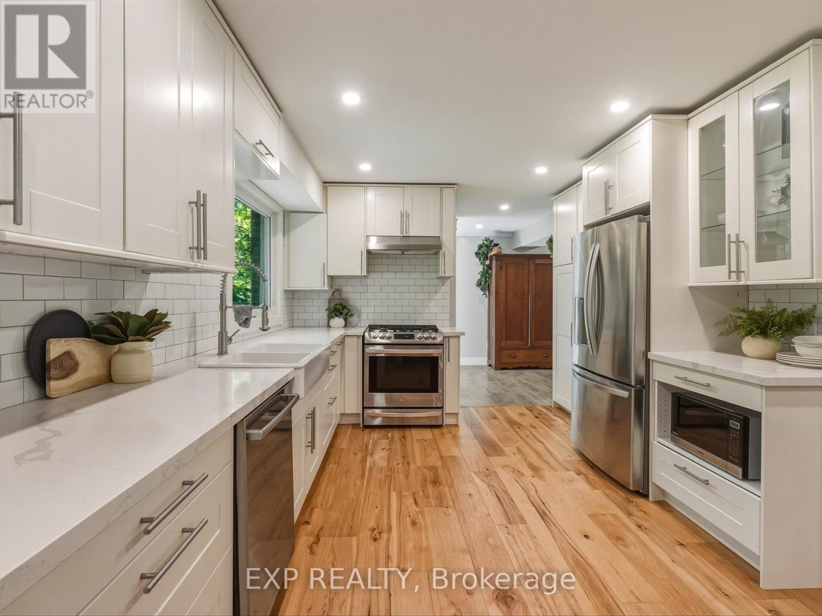 11 SPENCE AVENUE - 10