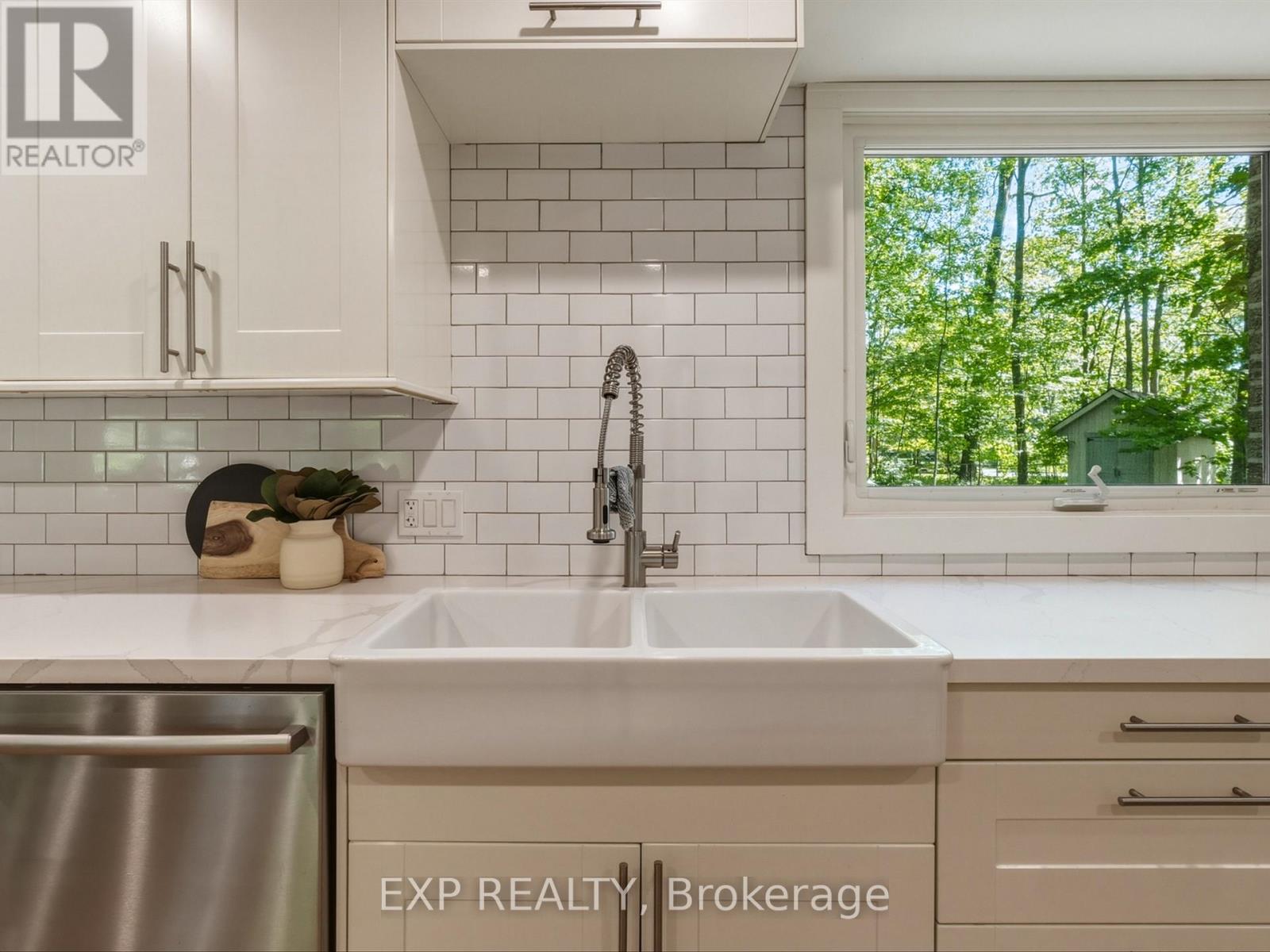 11 SPENCE AVENUE - 9