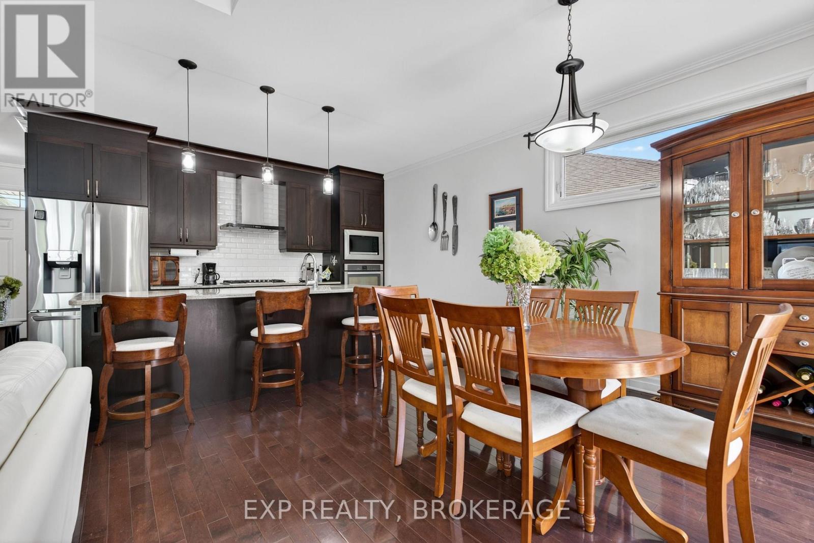 23 ADMIRAL'S COURT - 13