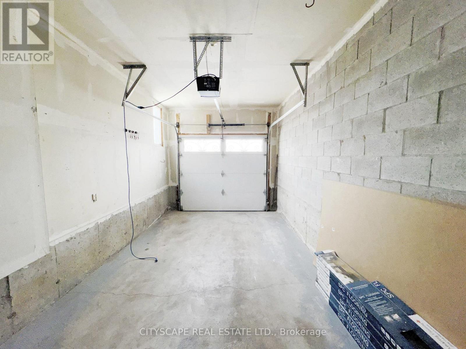 68 VINTAGE GATE - 44