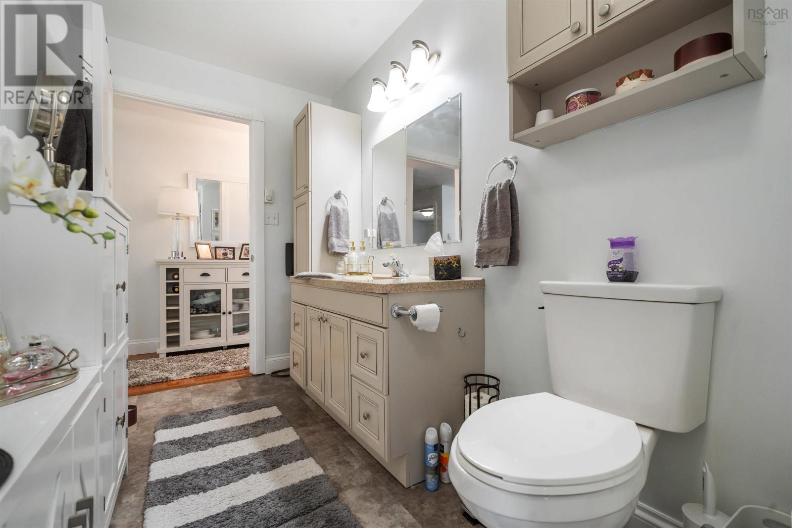 Property 36 of 50 of 336 Beech Street