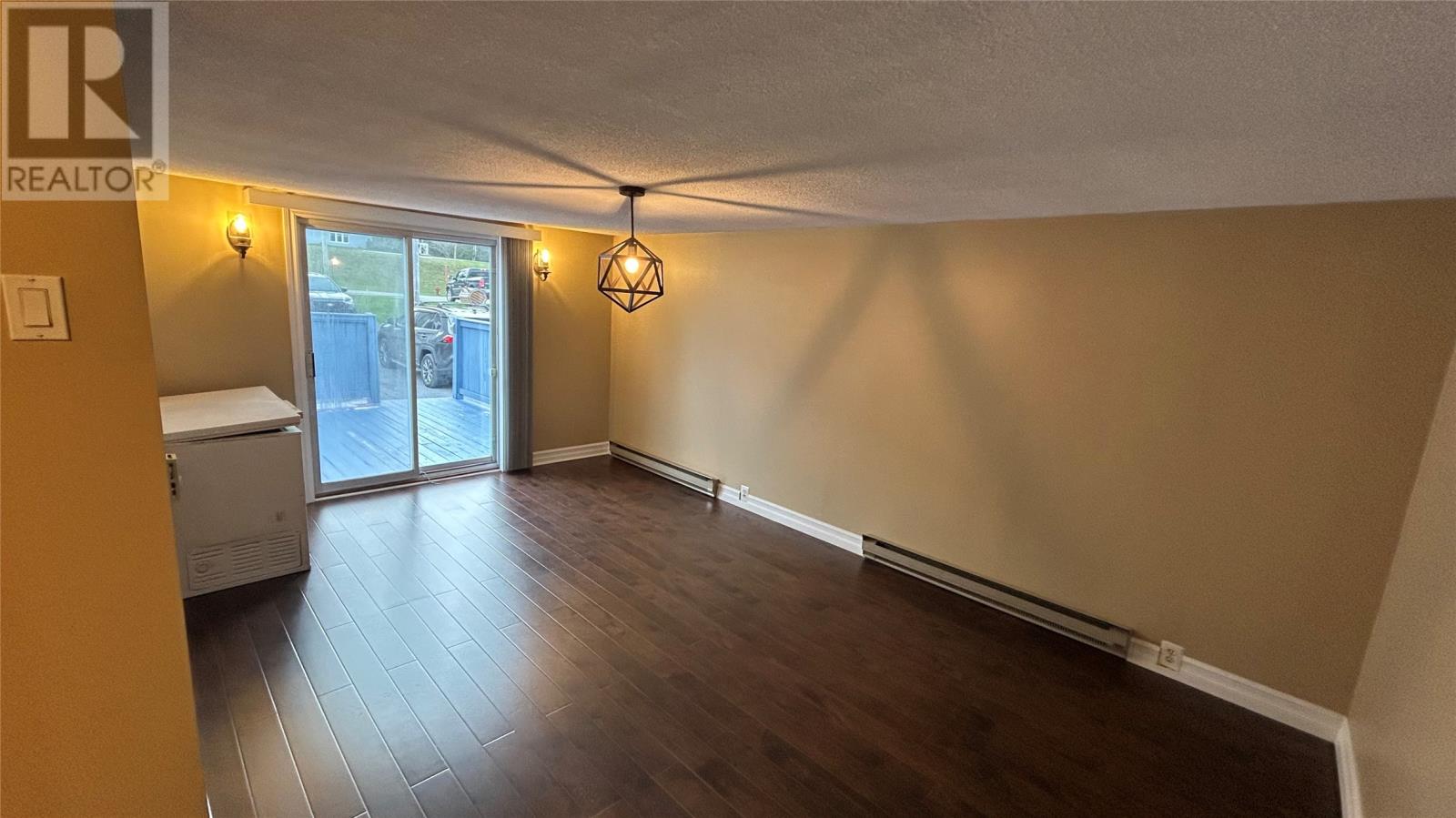 56A Hillview Avenue - 21