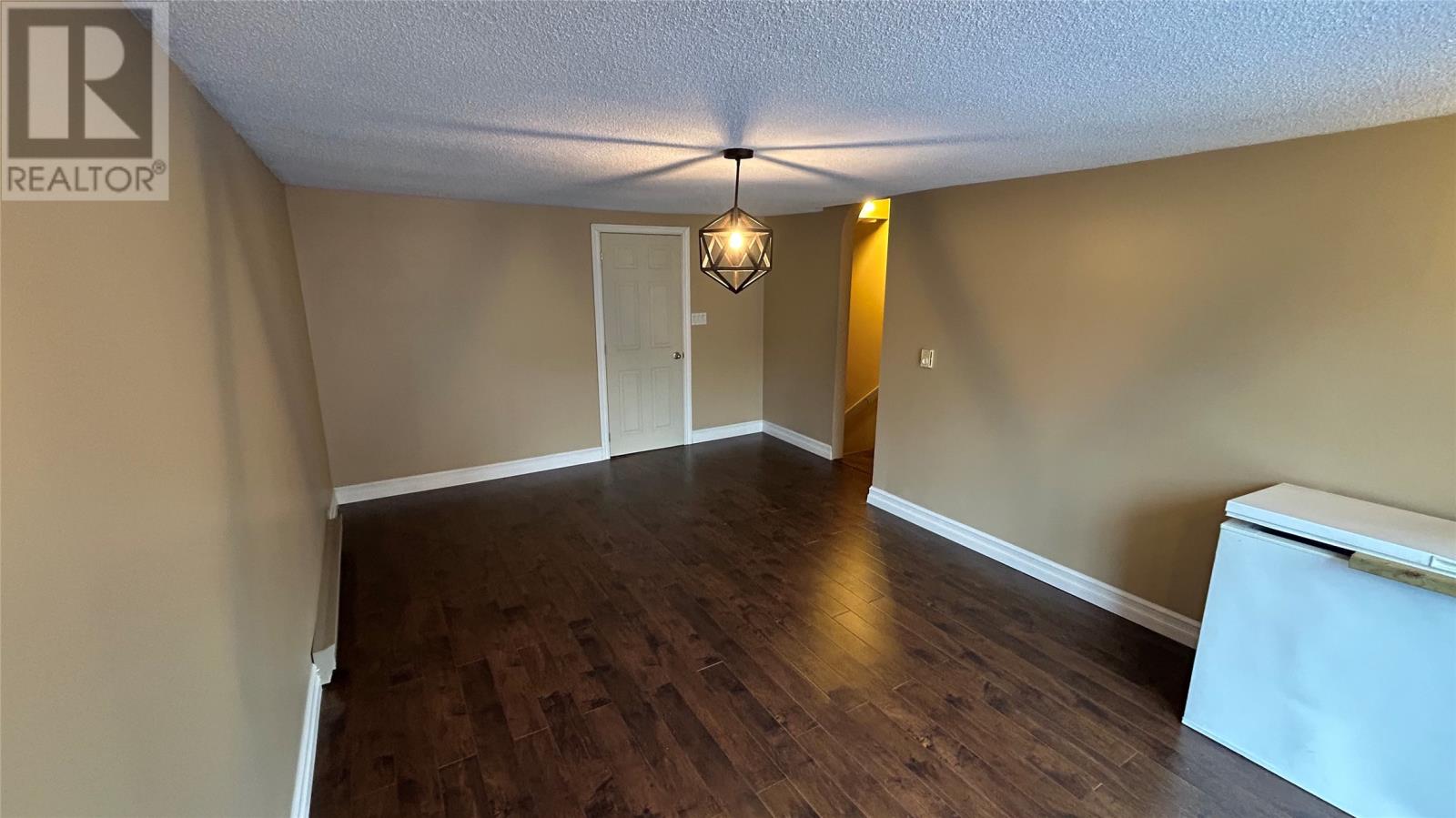 56A Hillview Avenue - 22