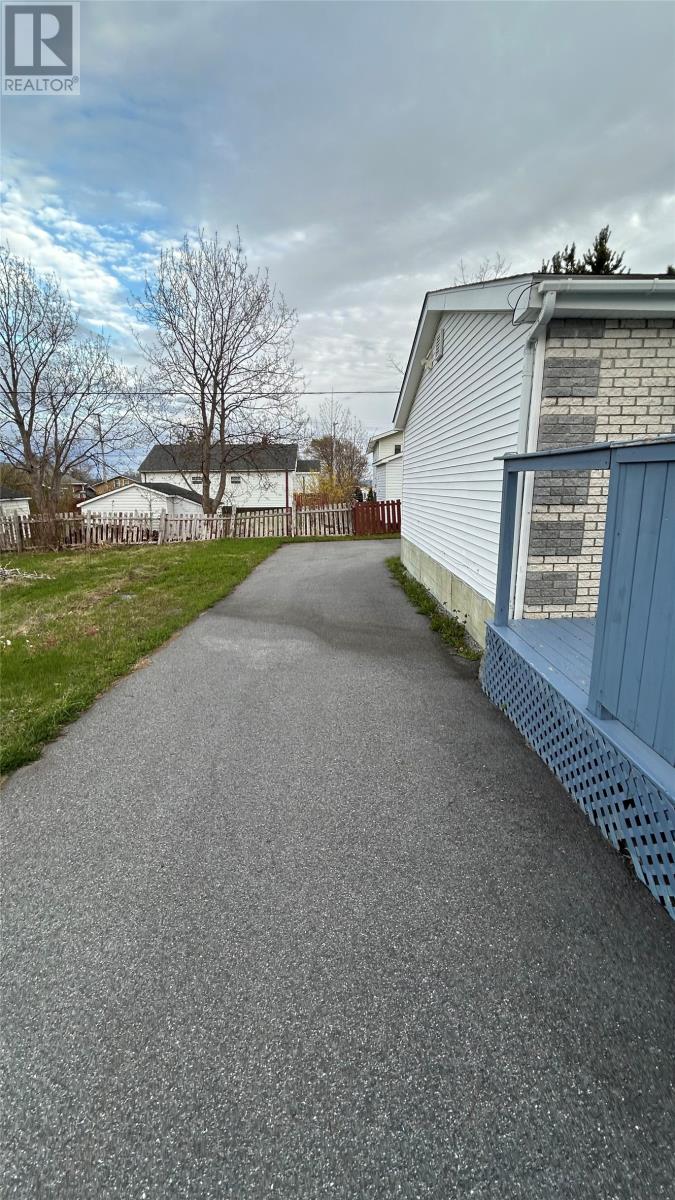 56A Hillview Avenue - 28