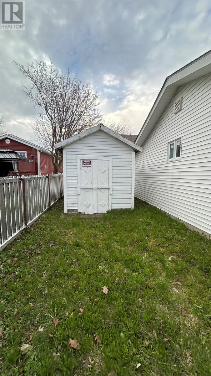56A Hillview Avenue - 32