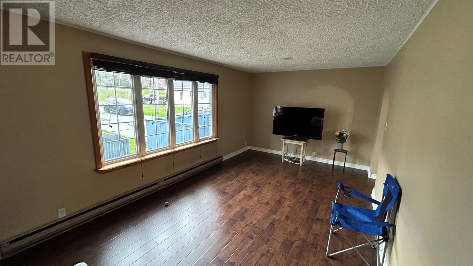 56A Hillview Avenue - 9