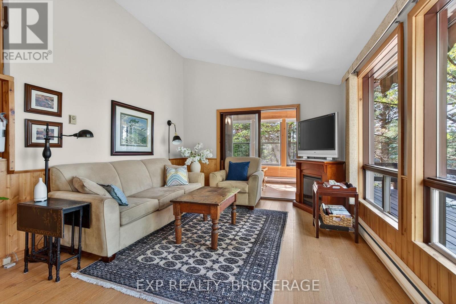 1126 RICHMOND LANE - 17