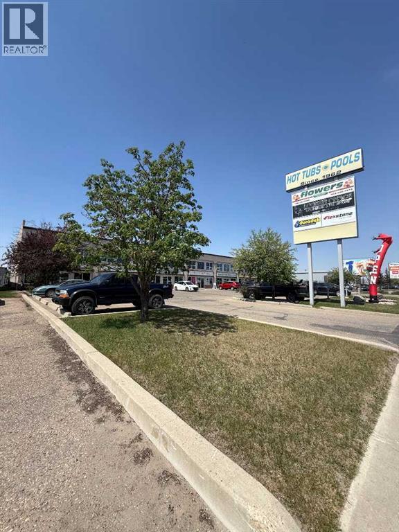 6782 50 Avenue - photo 2