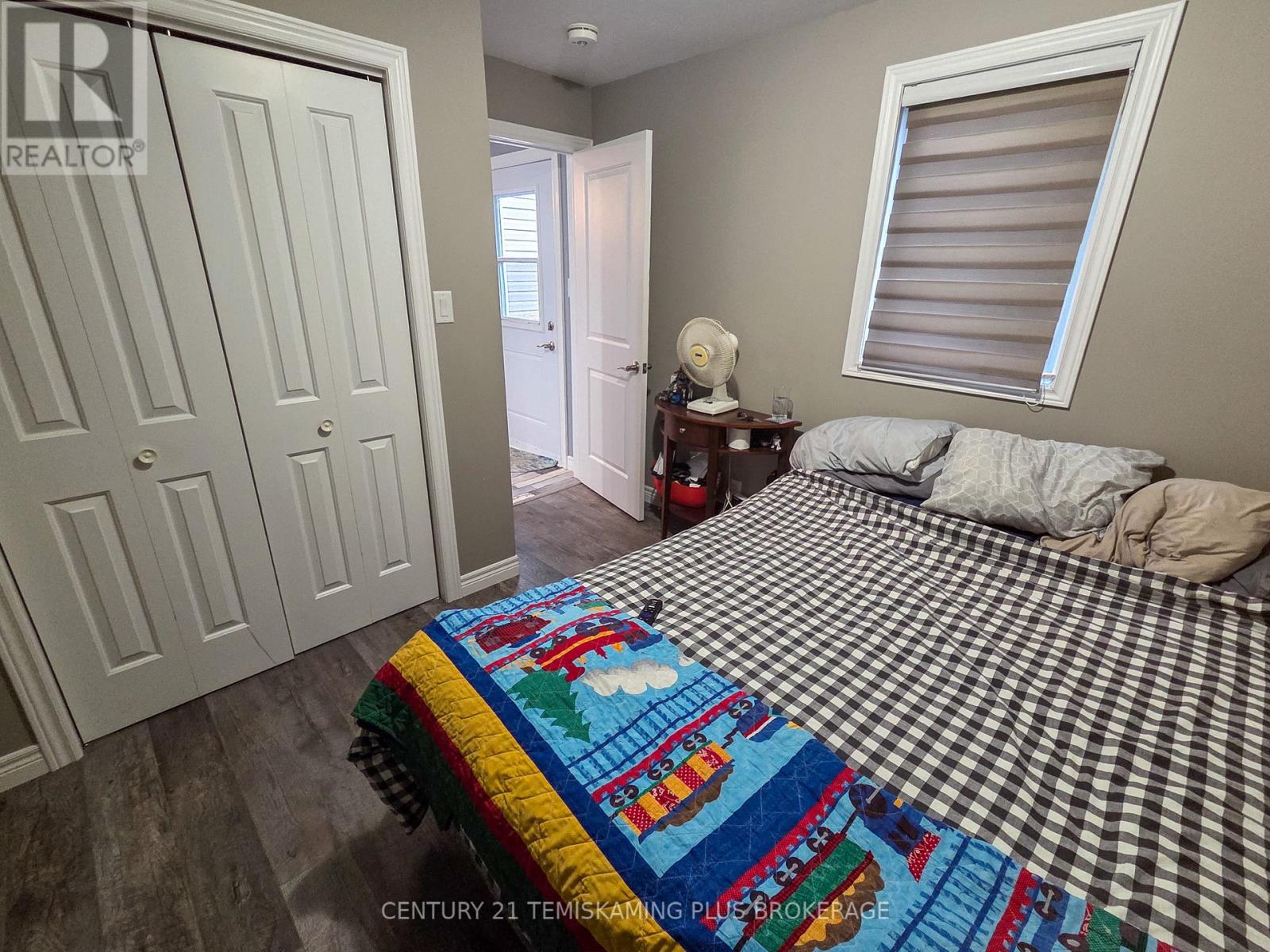 794022 ISLAND ROAD - 13