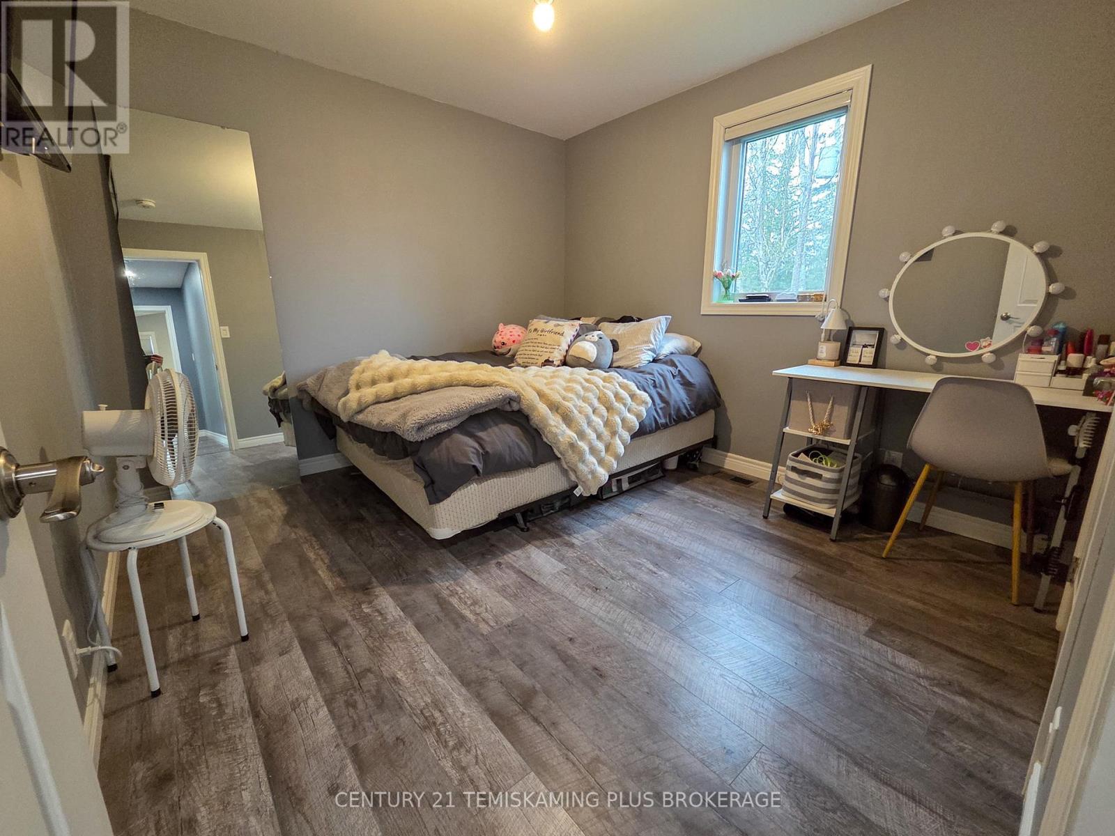794022 ISLAND ROAD - 17