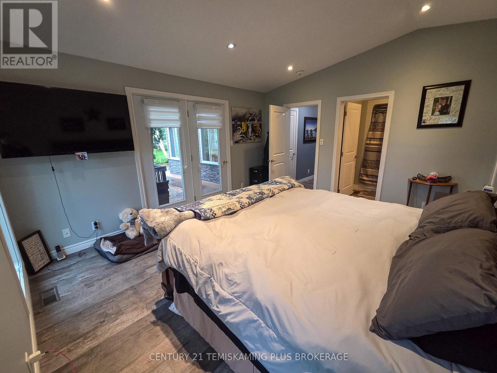 794022 ISLAND ROAD - 22