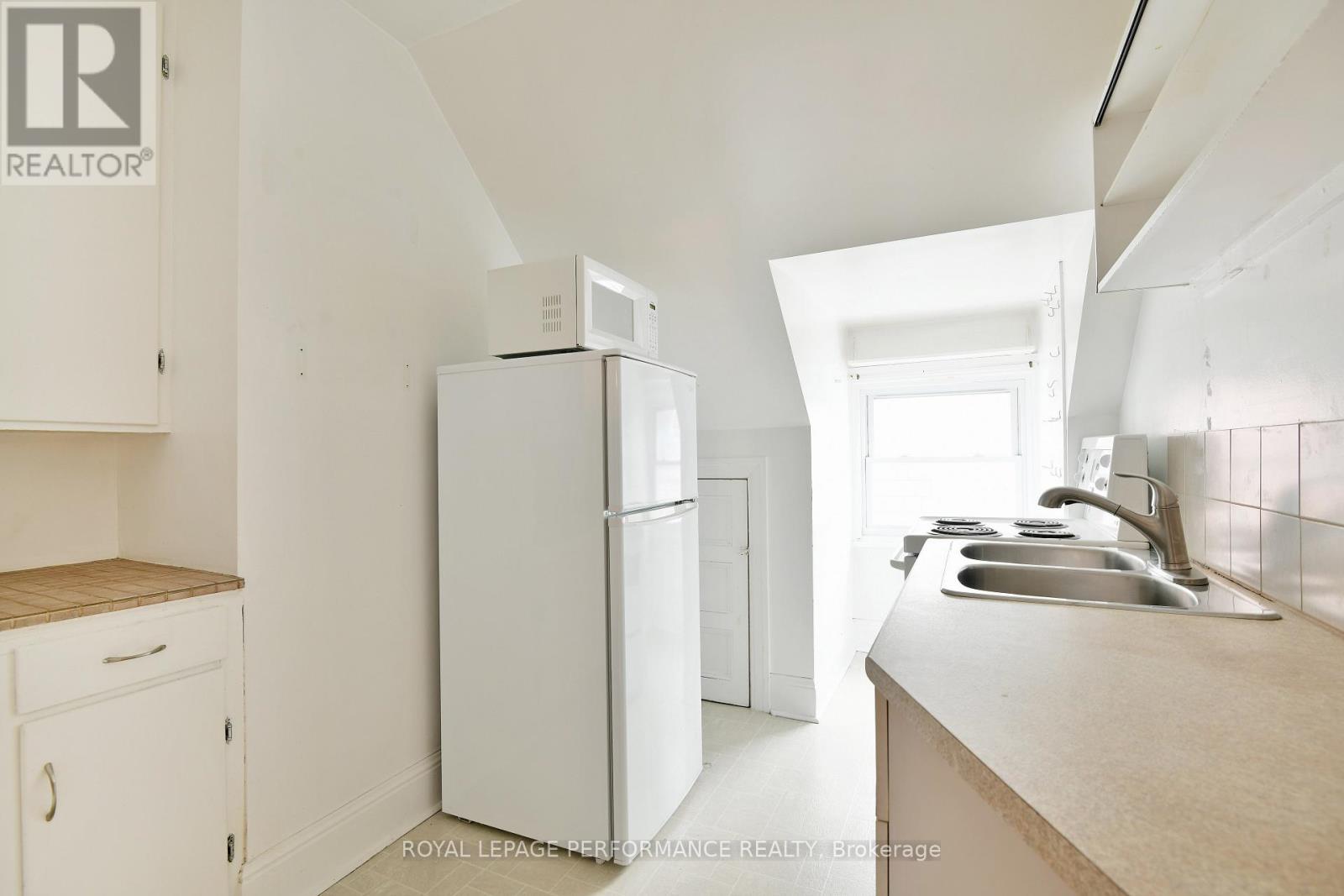 66 DELAWARE AVENUE - 40
