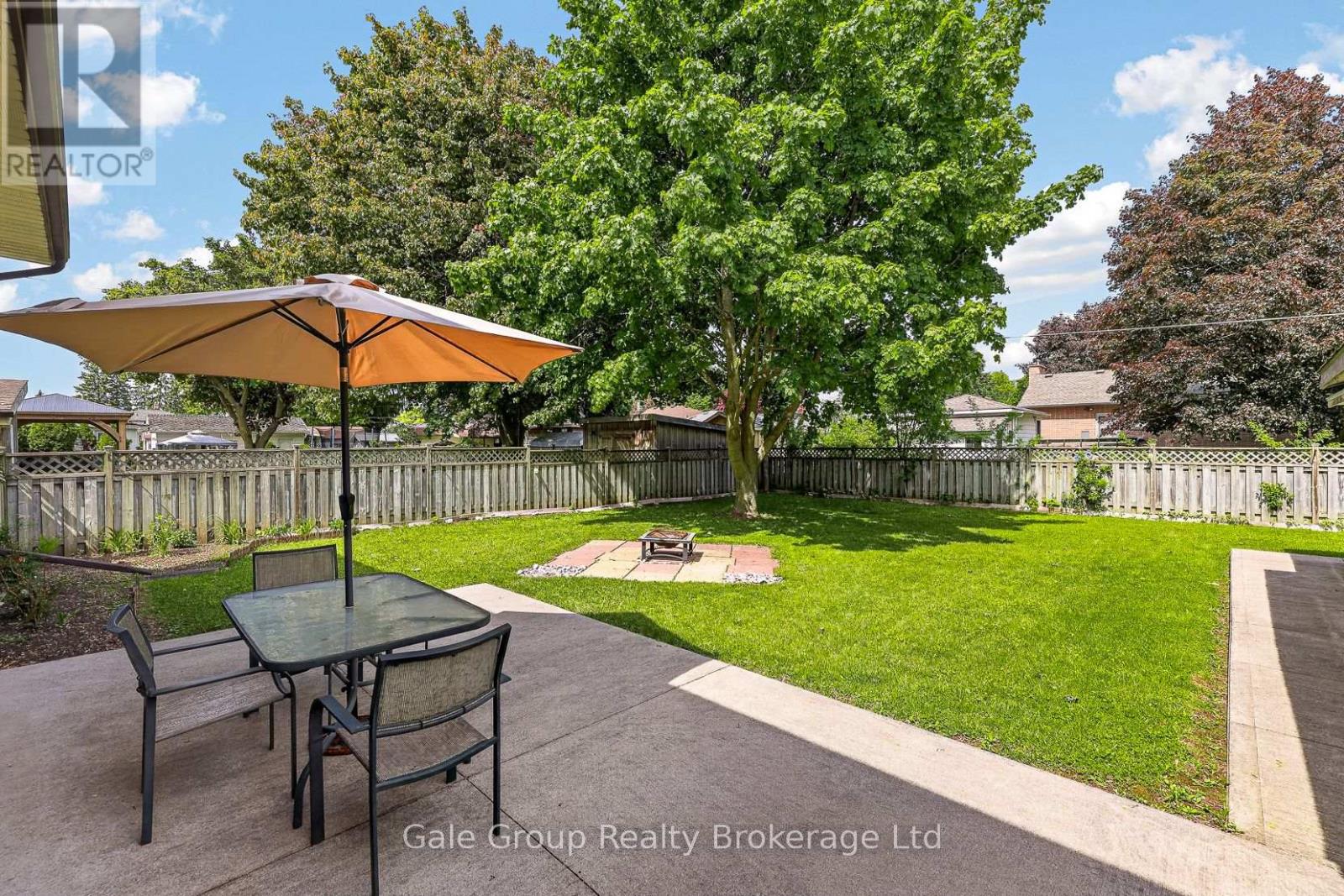 308 WILLOWGROVE CRESCENT - 30