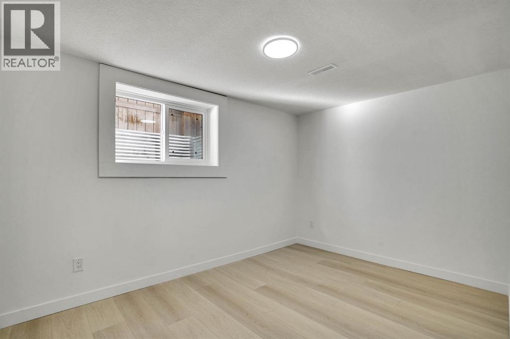 20 Templehill Crescent NE - 33